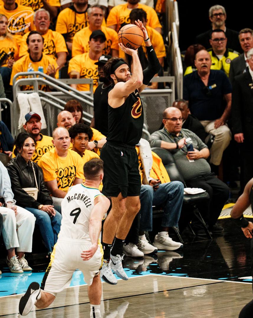 爵士主场击败热火，米切尔上演绝杀